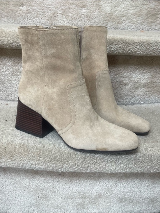 Blondo Salome Waterproof Taupe Suede Block Heel Ankle Boot Sz 8.5 Quiet Luxury - Picture 4 of 13
